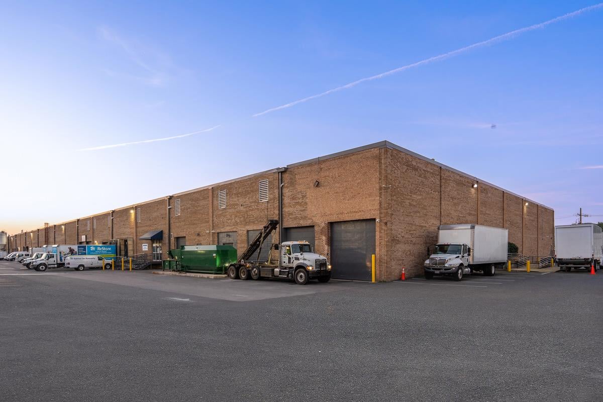 19,072 SF Industrial Space in Alexandria, VA Photo